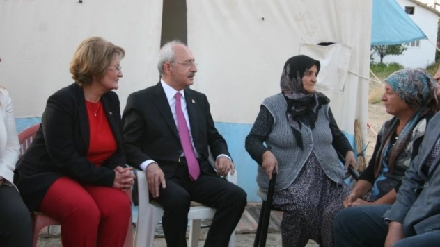 Kılıçdaroğlu Denizli'de depremzedeleri ziyaret etti