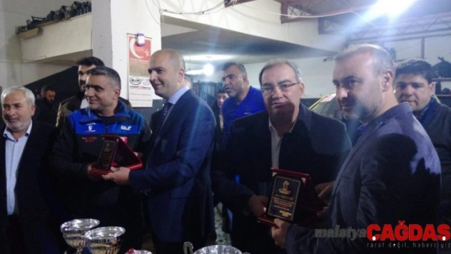 Kilis Hür Off Road Kulübü plaket ile ödüllendirildi