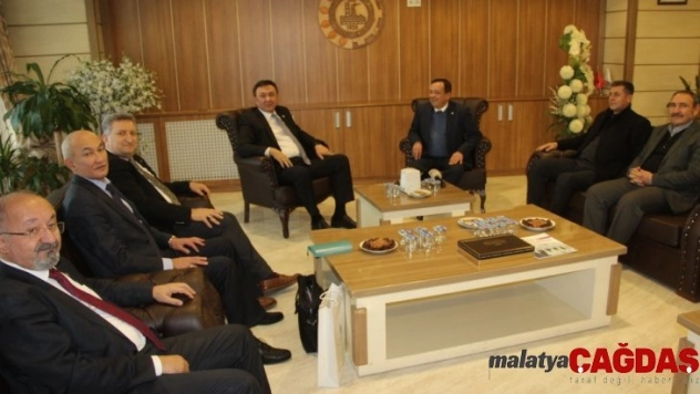 Büyükelçi Kubanıçbek Ömüraliyev MTSO 'yu ziyaret etti