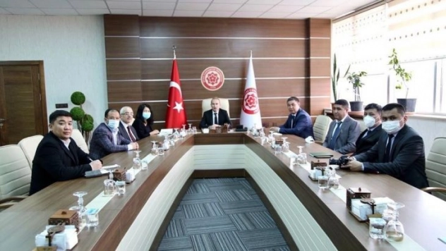 Kırgızistan heyetinden Yıldız'a ziyaret