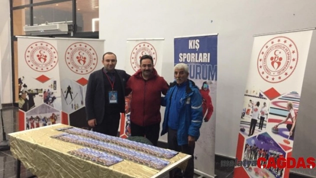 Kış ve Buz Sporları standı göz doldurdu
