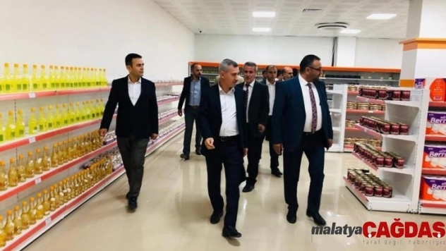 Kızılay'dan Emanet Çarşısına kıyafet yardımı