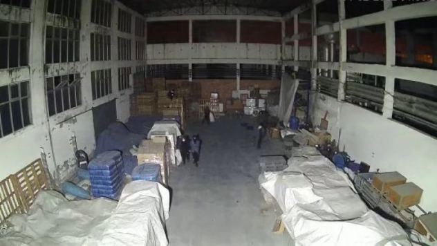 Kızılay Lojistik Merkezi'nden hırsızlık yapan 3 kişi tutuklandı