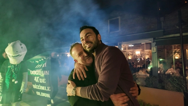 Kocaelisporlu taraftarlardan, Selçuk İnan'a 41. yaş sürprizi