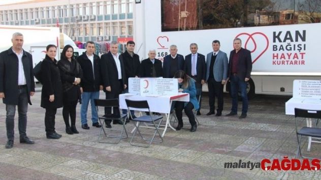 Koçarlı Mehmet öğretmen için 'ben de varım' dedi