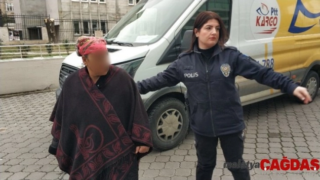 Komşu evini yaktığı iddiasıyla gözaltına alınan kadın adliyede