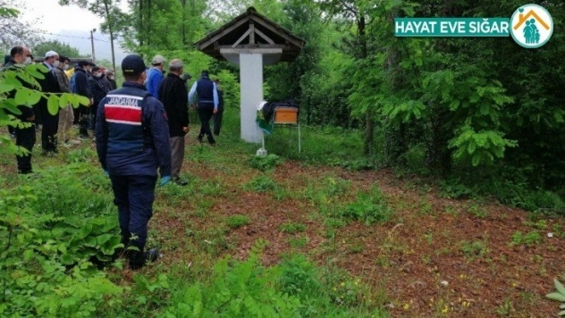Komşuları tarafından öldürülen kayınpeder ve gelini defnedildi