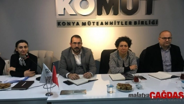 KOMÜT'te yeni müteahhitlik yasası konuşuldu