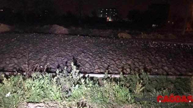 Konya'da pancar yüklü tır devrildi