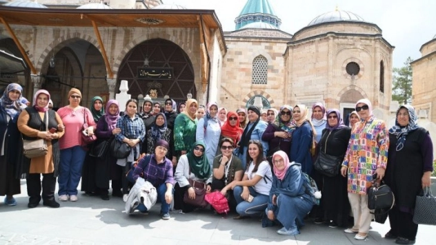 Konya yolcularını Başkan Köse uğurladı