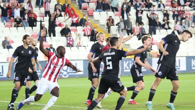 Kopenhag-Sivasspor maçını Lawrence Visser yönetecek