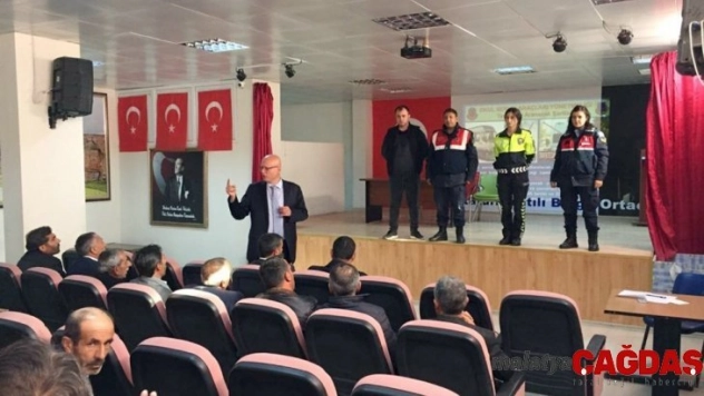 Köprüköy'de sürücülere eğitim semineri verildi