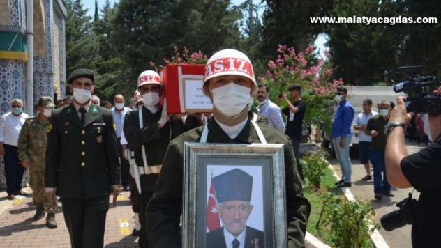 Kore gazisi, son yolculuğuna askeri törenle uğurlandı