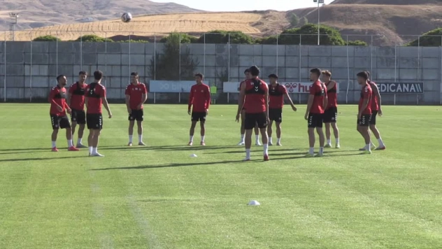 Korkmaz: ''Sivasspor Kaybedebilir Ama Vazgeçmiş Görüntü Veremez''