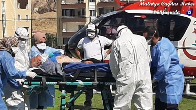 Yaşlı adam ambulans helikopter ile hastaneye kaldırıldı