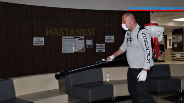 Korona virüsüne karşı Fırat Üniversitesi Hastanesi dezenfekte edildi