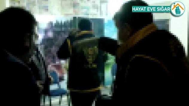 Koronayı umursamadan kumara devam ettiler