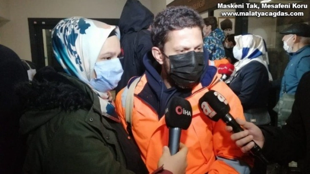 Korsanlardan kurtarılan 15 Türk gemici yurda döndü