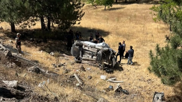 Kovancılar'da Trafik Kazası: 3 Kişi Yaralandı