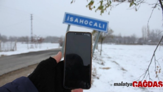 Köyde kurulan kamera sistemi ile gurbetçiler hasret gideriyor