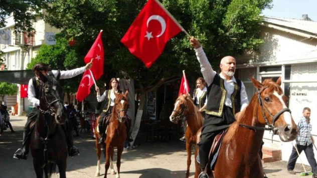 Kozan'ın düşman işgalinden kurtuluşunun 102. yılı coşkuyla kutlanıyor