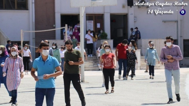 KPSS'ye giren öğrenciler zorlandı