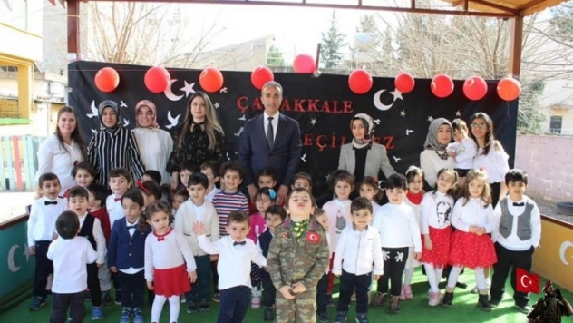 Kreş çalışanları ve veliler internet hakkında bilgilendiriliyor