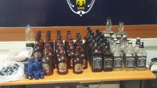 Kuaförde 36 şişe kaçak alkol ele geçirildi