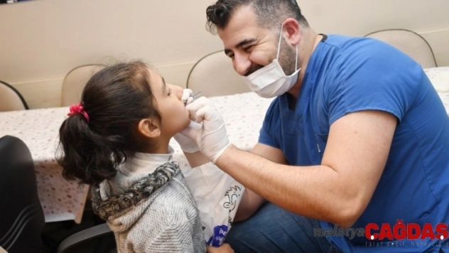 Küçükçekmece Belediyesi'nden öğrencilere ücretsiz diş taraması