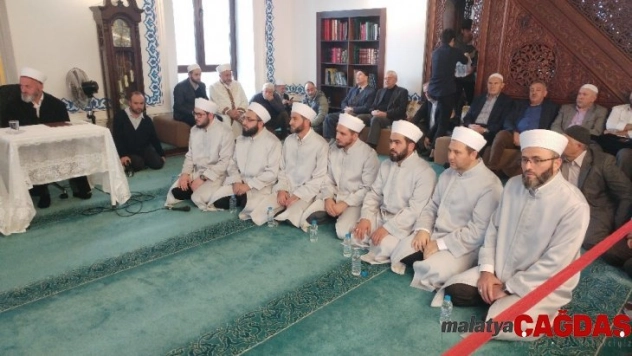 Küçükçekmece'de 12 hafız için icazet töreni düzenlendi