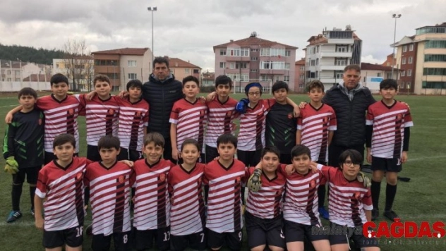Küçükler Futbol İl Birincisi Edebali Ortaokulu oldu