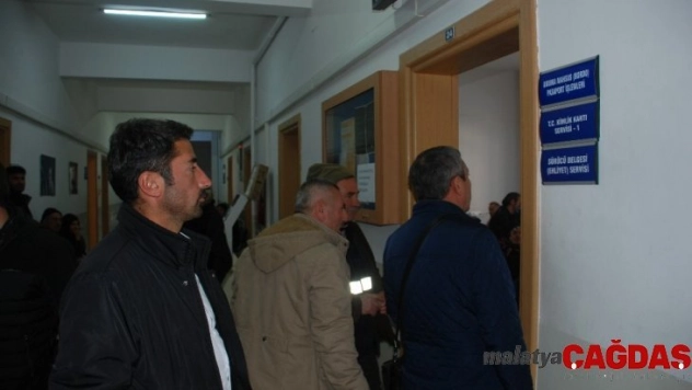 Kulaktan kulağa yayıldı, duyan sıraya girdi