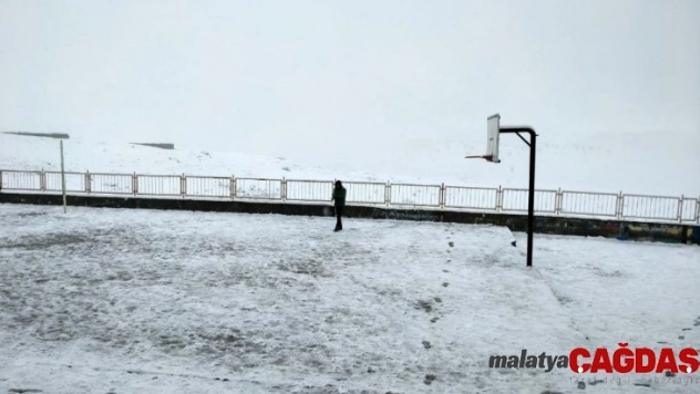 Kulp'ta taşımalı eğitim veren okullara kar tatili