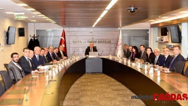 Kültür ve Turizm Bakanlığında, Konya projeleri konuşuldu