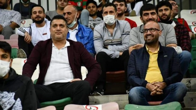 Kulüp başkanı taraftarların arasında maçı izledi