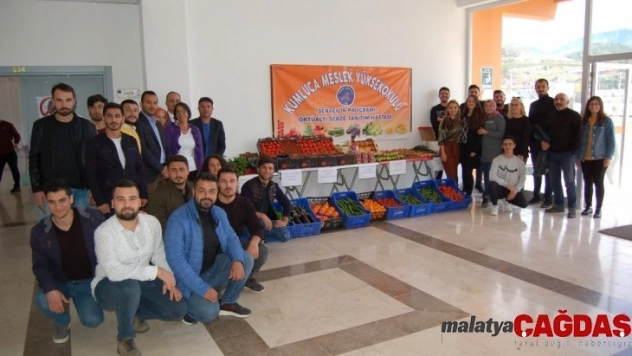 Kumluca'da seracılık programı öğrencileri sebze tanıtım haftası