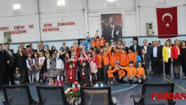 Kurtuluş Kupası ödül töreni gerçekleştirildi