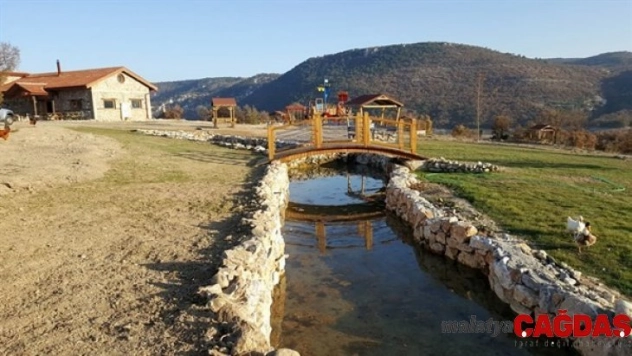 Kütahyalı vatandaşların yeni uğrak yeri Porsuk mesire alanı