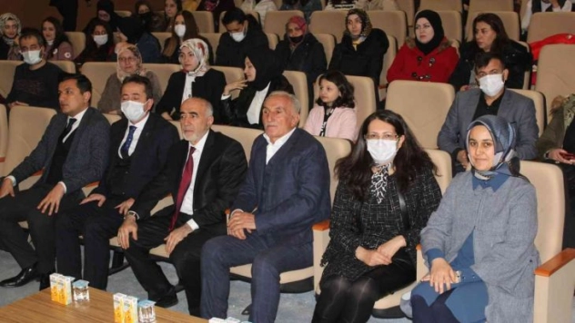 Kütüphane Haftası 'Kütüphanede Hayat Var' sloganıyla başladı