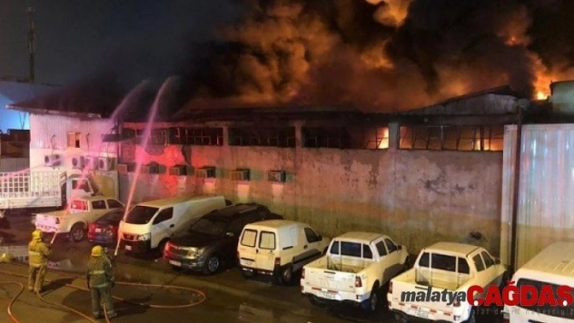 Kuveyt'te sanayi bölgesinde yangın