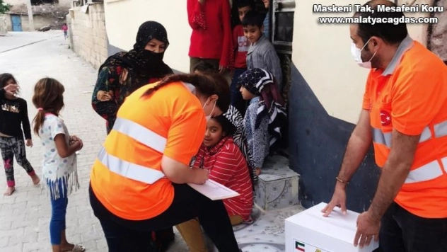 Kuveytli Hayırseverlerden 700 Gıda Kolisi