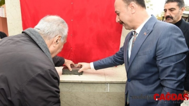 Kuveytli yardımseverlerin yapacağı iki okulun temeli atıldı
