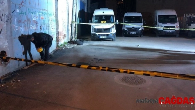 Kuzenini öldürdükten sonra kendisi bıçaklamış