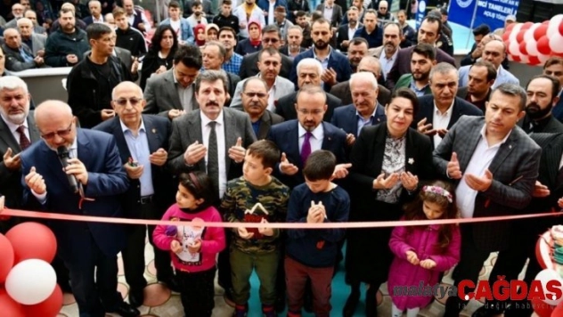 Lapseki'de Şehitler Kur'an Kursu ve İnci Taneleri Kreşi törenle açıldı