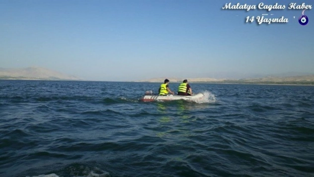 Barajda mahsur kalan 2 kişi kurtarıldı