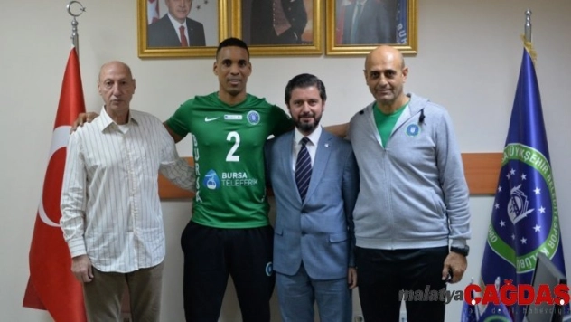 Leonel Marshall Büyükşehir'de