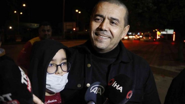 Libya'dan Türkiye'ye getirilen Nurettin Çalık Adana'ya gelerek ailesine kavuştu