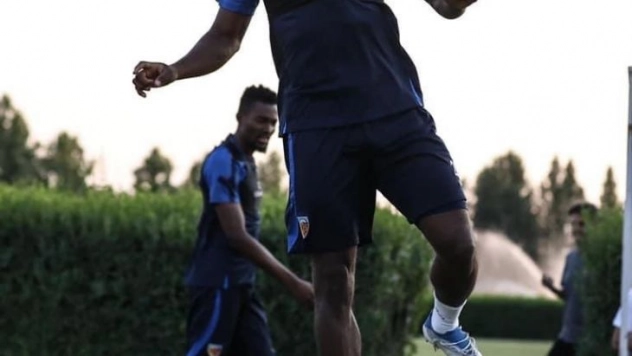 Lionel Carole takıma katıldı