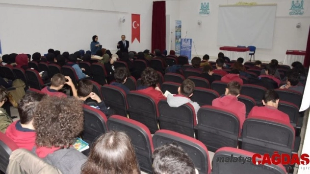 Lise öğrencileri Yazarlık Atölyesinde buluştu