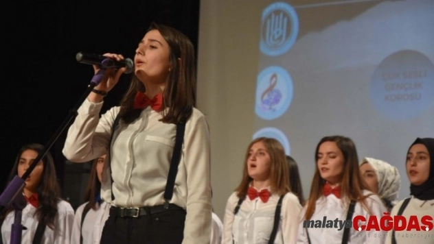 Lise öğrencilerinden müzik şöleni